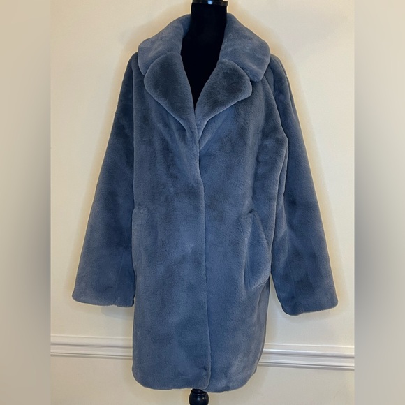 Lamarque Linnea Faux Fur Dusty Blue Buttery Soft Luxury Coat. Size Medium. - Picture 2 of 14